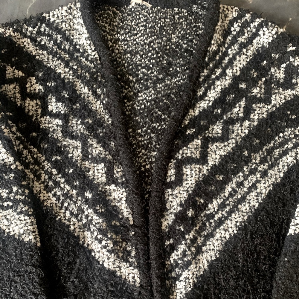 Sweater - Picture 2 of 3